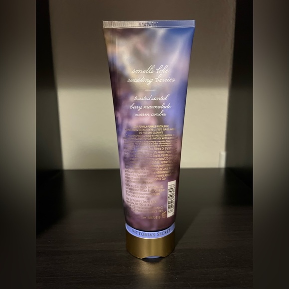 Victoria's Secret Twilight Amber Berry Fragrance Lotion - Picture 6 of 6